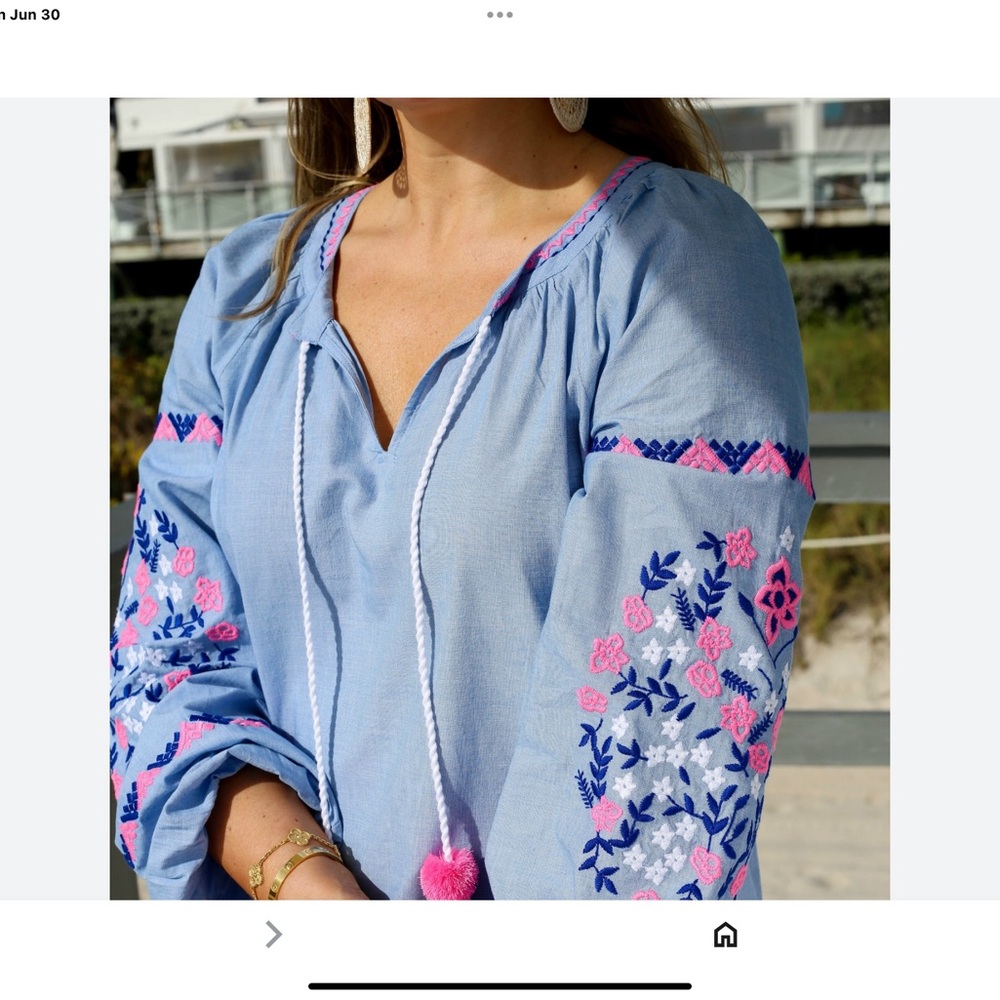 Embroidered Lilly Pulitzer Keela shirt. Cute, cool, comfortable! XL.